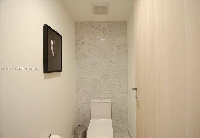 1000 Brickell Plz 4207, Miami, FL 33131