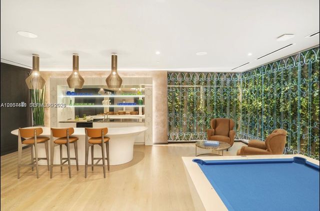 1000 Brickell Plz 4207, Miami, FL 33131