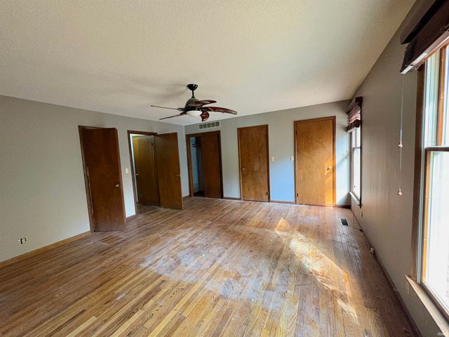 7548 W Ridgeview Circle, Logansport, IN 46947