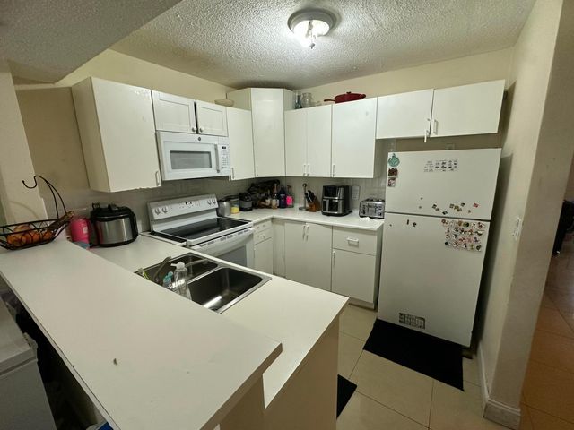 7424 NW 75th Street, Tamarac, FL 33321