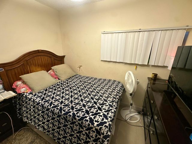 7424 NW 75th Street, Tamarac, FL 33321