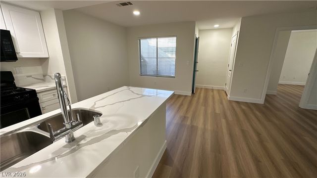 7100 Pirates Cove Road 1008, Las Vegas, NV 89145