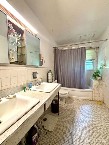 22 Agate Road, East Brunswick, NJ 08816