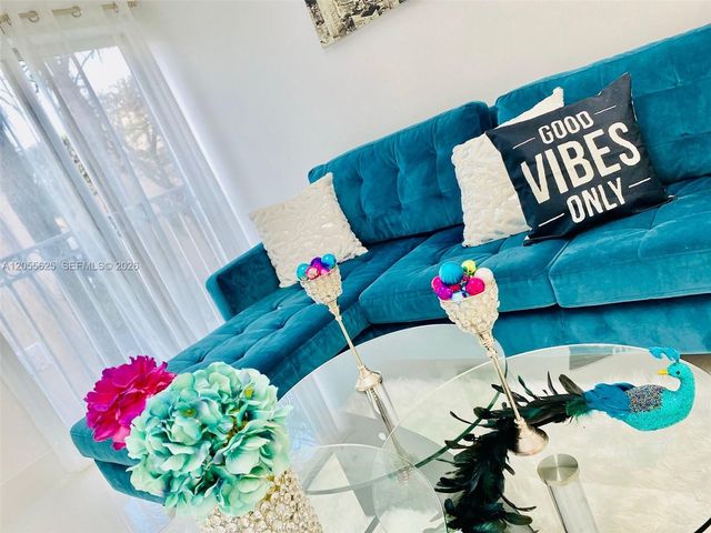 8615 NW 5th Terrace 14206, Miami, FL 33126