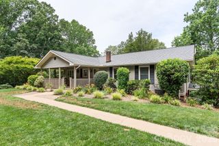 33 Coffey Circle, Asheville, NC 28806