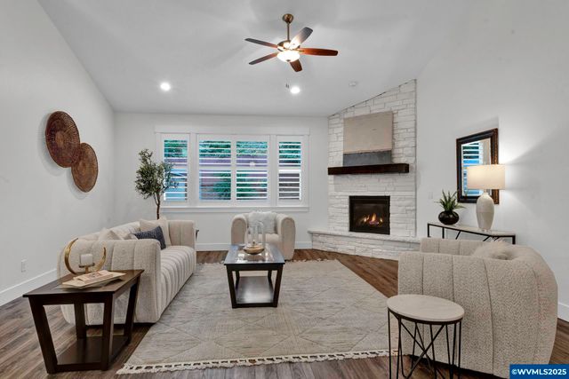 184 Summit View Av SE, Salem, OR 97306