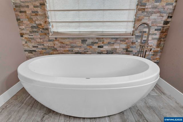 184 Summit View Av SE, Salem, OR 97306