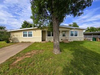 18 Clare Drive, San Angelo, TX 76904