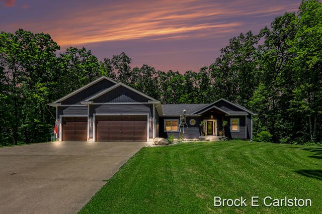 1294 Tall Tree Lane, Muskegon, MI 49445