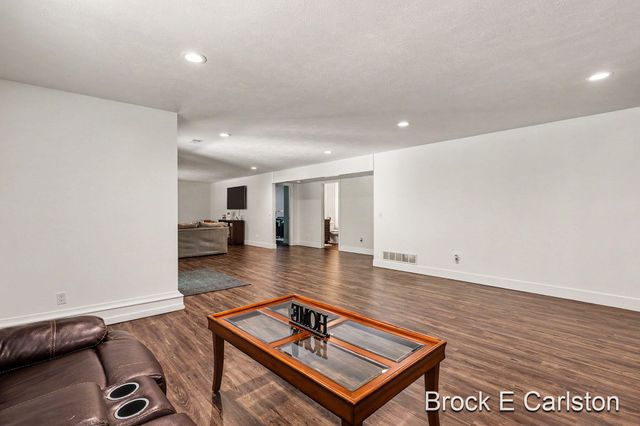 1294 Tall Tree Lane, Muskegon, MI 49445
