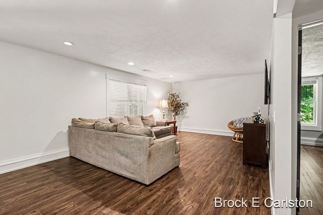 1294 Tall Tree Lane, Muskegon, MI 49445