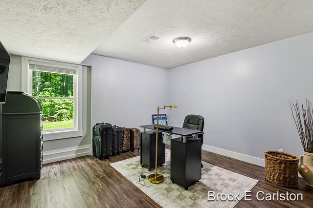 1294 Tall Tree Lane, Muskegon, MI 49445