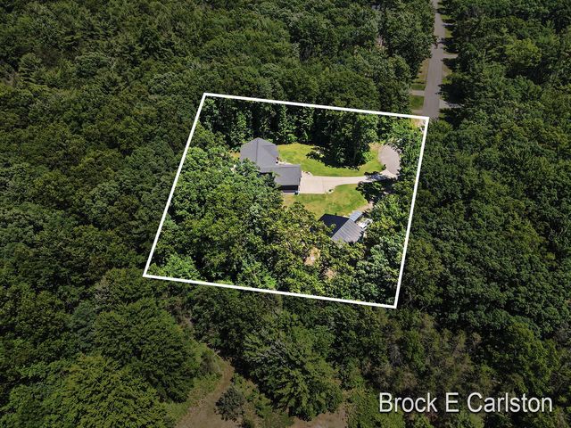 1294 Tall Tree Lane, Muskegon, MI 49445