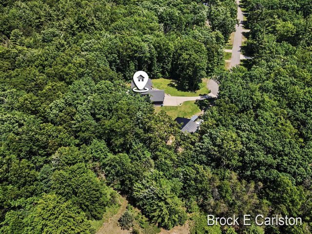 1294 Tall Tree Lane, Muskegon, MI 49445