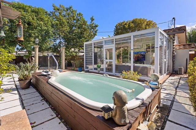 4331 SW 7th St, Miami, FL 33134