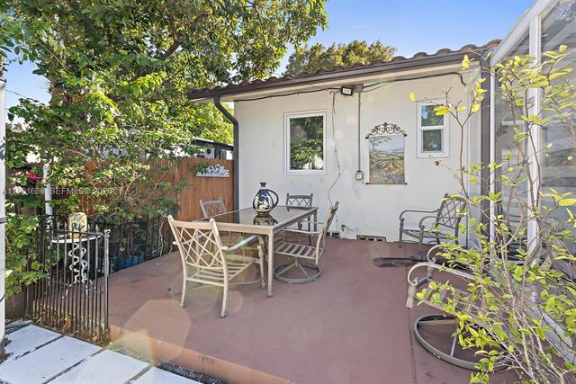 4331 SW 7th St, Miami, FL 33134