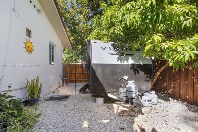 4331 SW 7th St, Miami, FL 33134