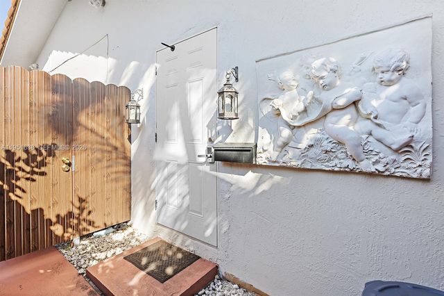 4331 SW 7th St, Miami, FL 33134