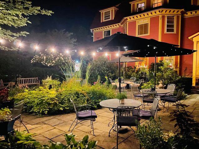 41 Pleasant Street, Woodstock, VT 05091