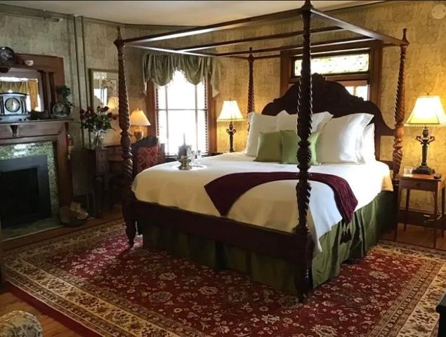 41 Pleasant Street, Woodstock, VT 05091