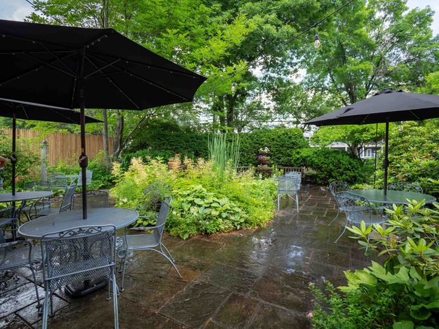 41 Pleasant Street, Woodstock, VT 05091