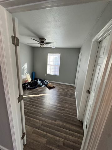 306 E 2nd St, Van Horn, TX 79855