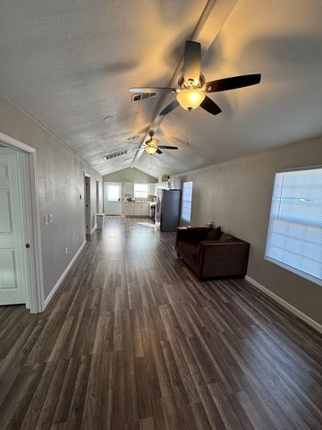 306 E 2nd St, Van Horn, TX 79855