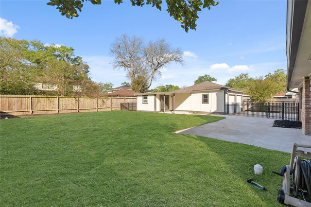 4106 Clovernook Lane, Seabrook, TX 77586