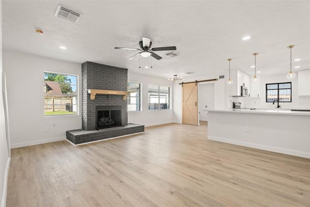 4106 Clovernook Lane, Seabrook, TX 77586