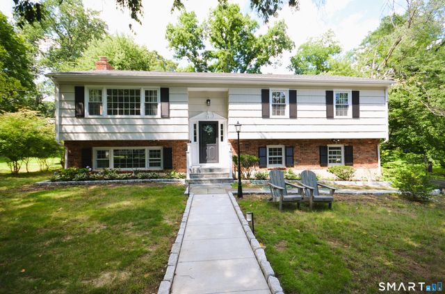 5 Nyselius Place, Stamford, CT 06905