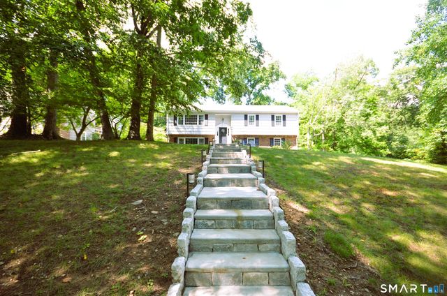 5 Nyselius Place, Stamford, CT 06905