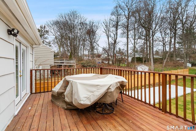 5 Nyselius Place, Stamford, CT 06905