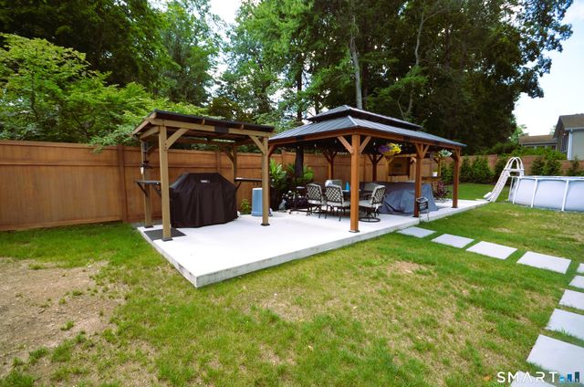 5 Nyselius Place, Stamford, CT 06905