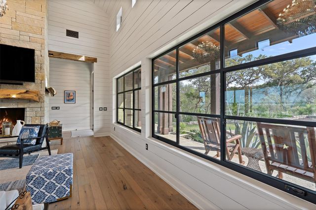 510 Blanco River Ranch RD, San Marcos, TX 78666