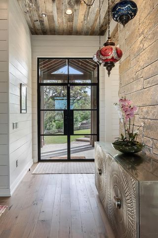 510 Blanco River Ranch RD, San Marcos, TX 78666