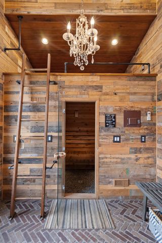 510 Blanco River Ranch RD, San Marcos, TX 78666