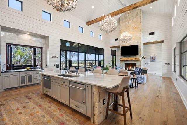 510 Blanco River Ranch RD, San Marcos, TX 78666