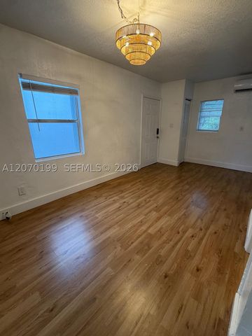 127 NW 47th Ter 2, Miami, FL 33127