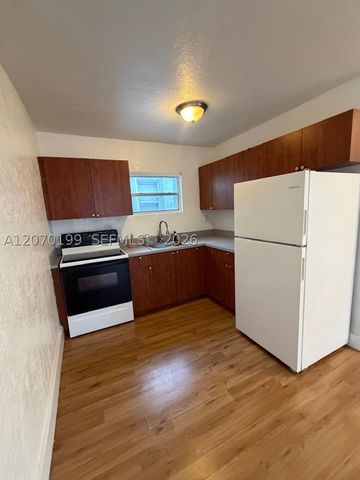 127 NW 47th Ter 2, Miami, FL 33127