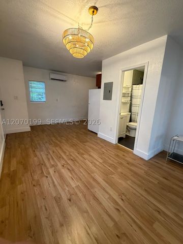 127 NW 47th Ter 2, Miami, FL 33127