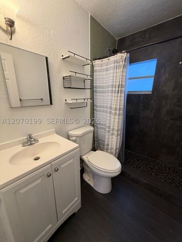 127 NW 47th Ter 2, Miami, FL 33127