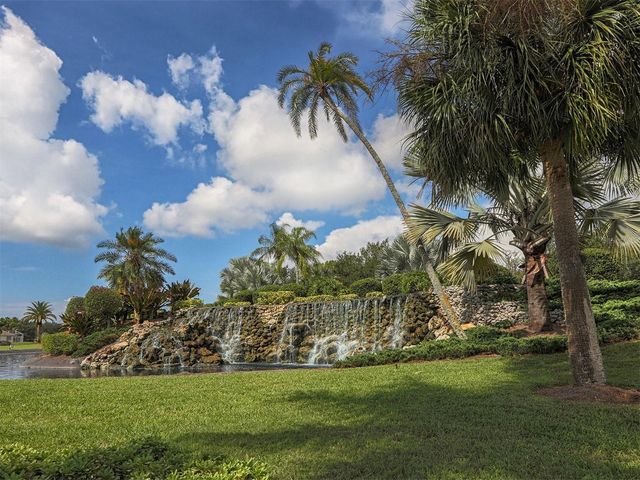 2139 CALUSA LAKES BOULEVARD, Nokomis, FL 34275