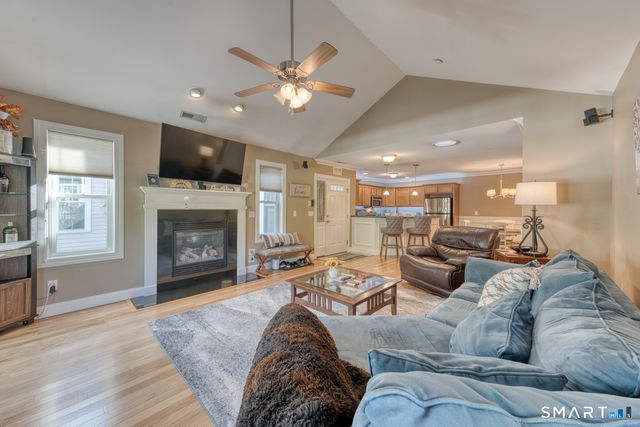 95 South Ridge Lane E201, Berlin, CT 06037