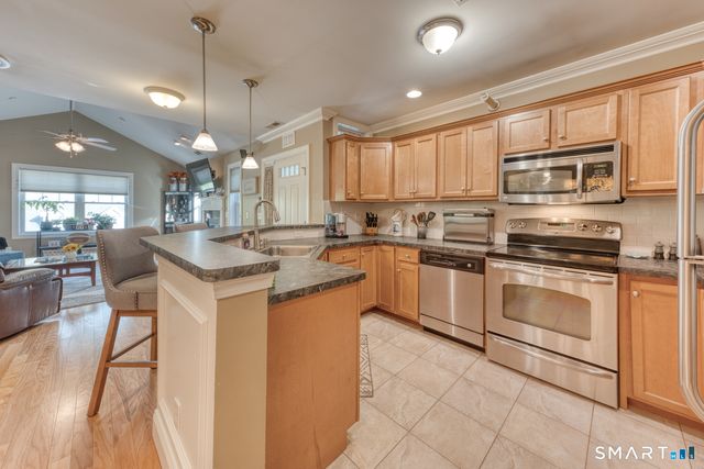95 South Ridge Lane E201, Berlin, CT 06037