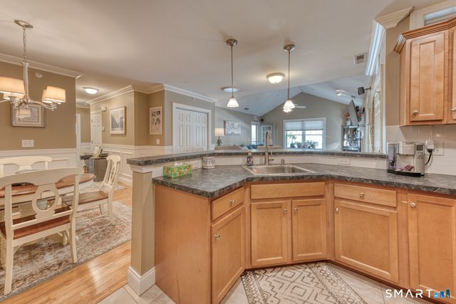 95 South Ridge Lane E201, Berlin, CT 06037