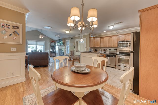 95 South Ridge Lane E201, Berlin, CT 06037