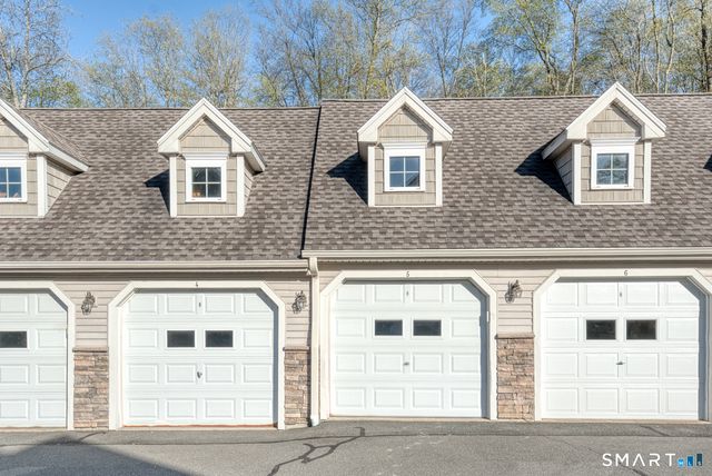 95 South Ridge Lane E201, Berlin, CT 06037