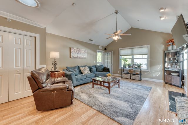 95 South Ridge Lane E201, Berlin, CT 06037