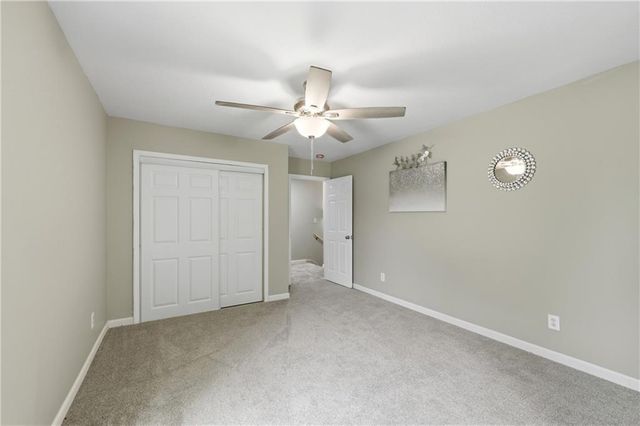 2526 Queen Ridge Drive, Independence, MO 64055