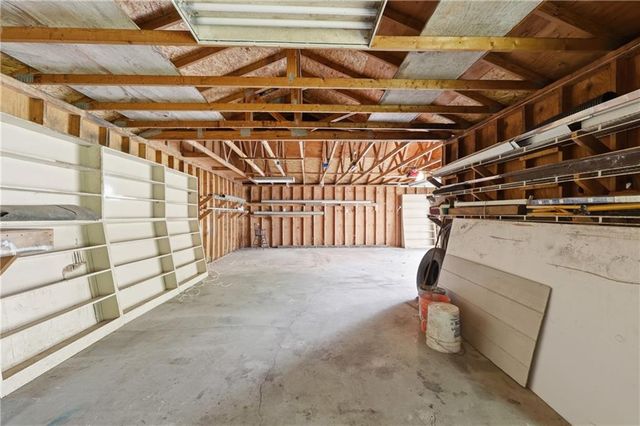 2526 Queen Ridge Drive, Independence, MO 64055